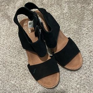 Toms Black Wedges